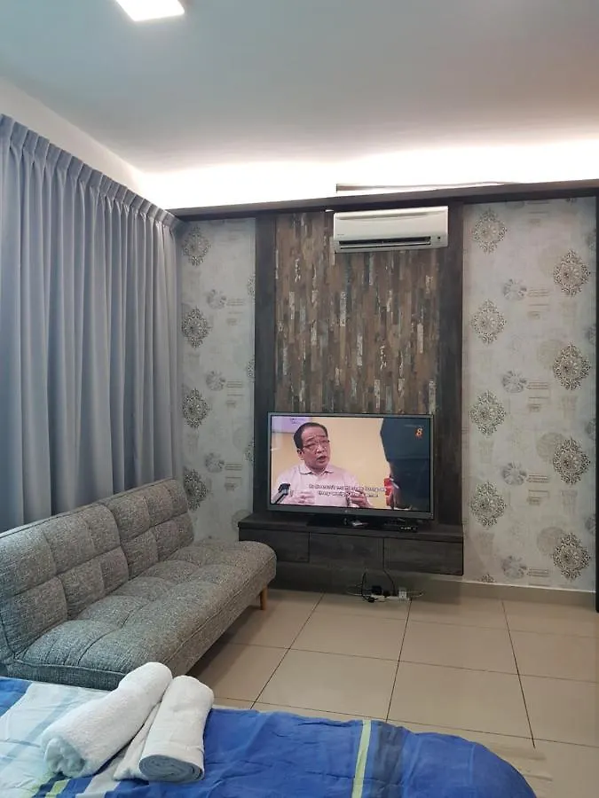02-Austin Regency Homestay For 2Pax Pool View Johor Bahru Apartment